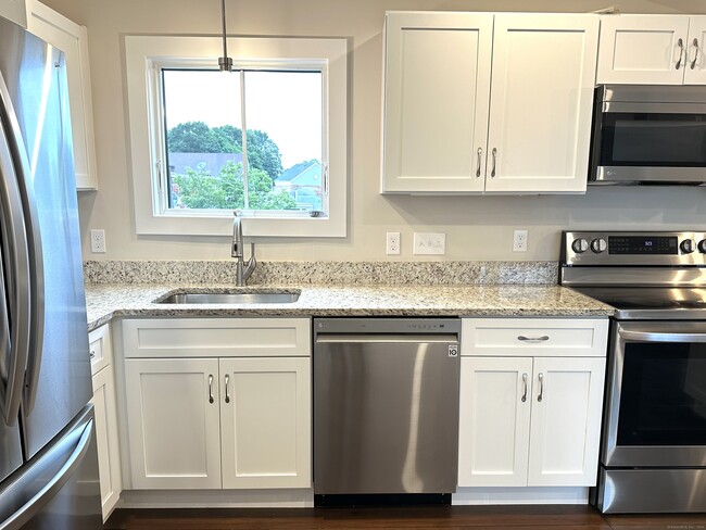 Photo - 20 Mechanic St