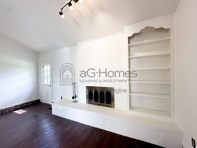 Photo - 909 Cherrywood Ln