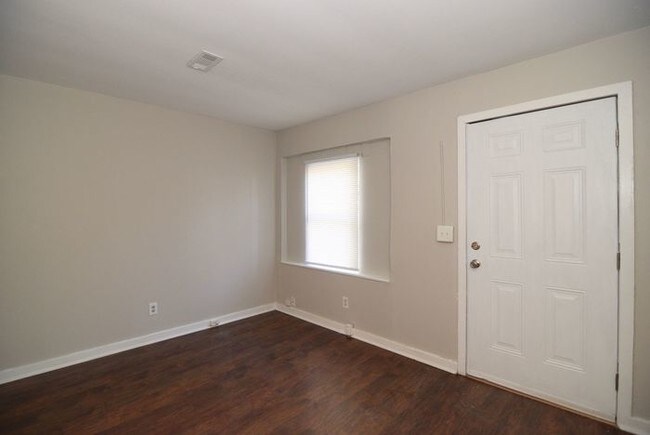 Photo - All-Electric 2 Bedroom Duplex - Section 8 OK