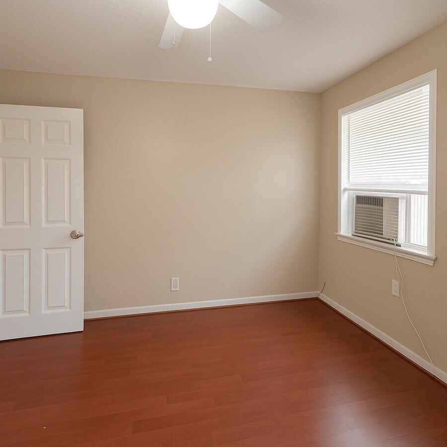 Photo - 610 N Vionett Ln