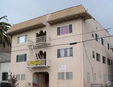 Building Photo - 647 18th St Rental