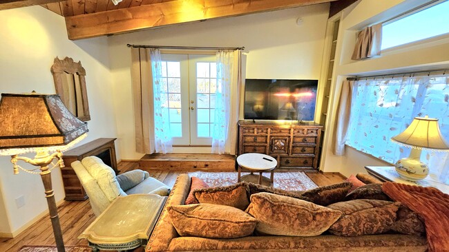 Photo - 409 La Joya Rd Unit B