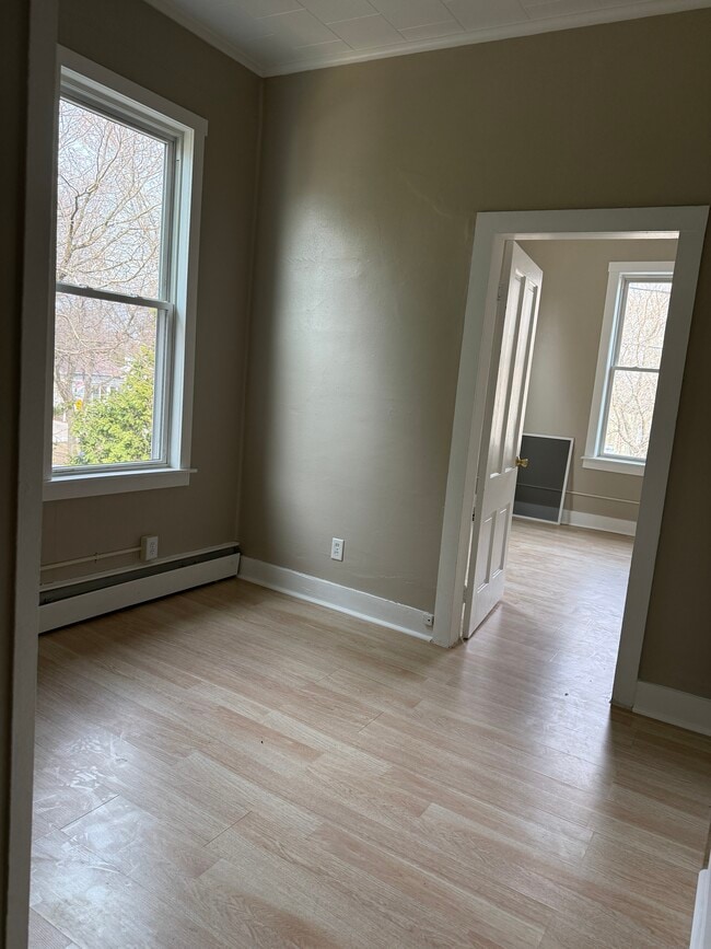 Photo - 262 Fond du Lac Ave