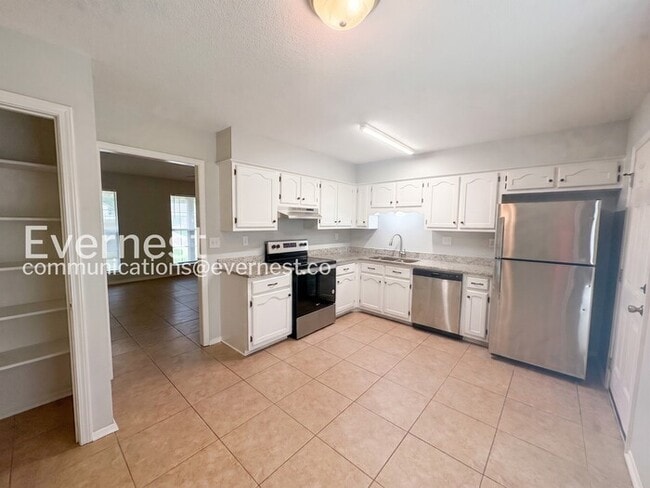 Photo - 6230 Somerset Dr