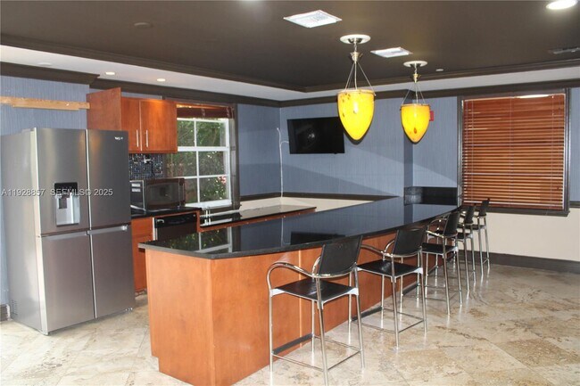 Photo - 520 SE 5th Ave Unidad 2312