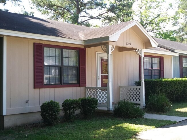 Building Photo - 1602 Carolwood Ct Rental