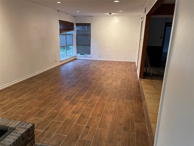 Photo - 5122 Jackwood St