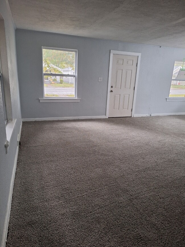 Photo - 1613 Jackson Ave