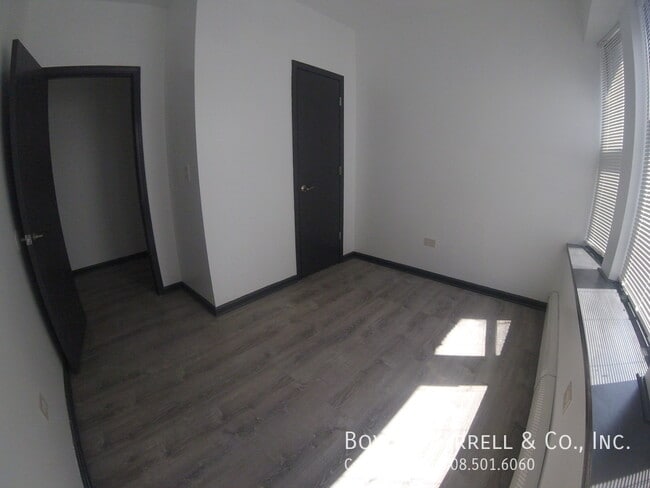 Photo - 5941 S Michigan Ave Unit 5941-1