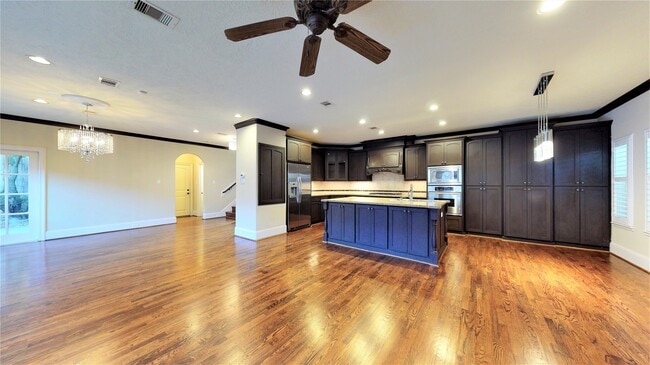 Photo - 4708 Ingersoll St