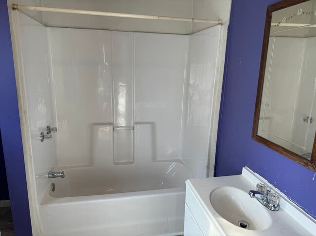 Photo - 306 W Lincoln Hwy