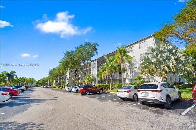 Building Photo - 300 SW 134th Way Unit 413E Rental