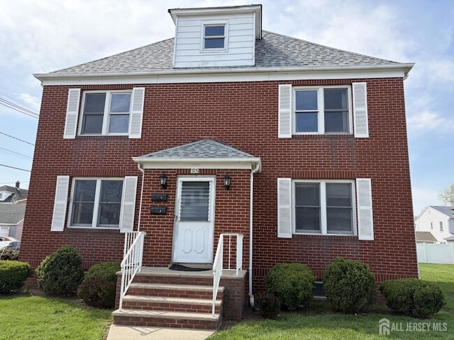 Building Photo - 123 Heald St Unit F1