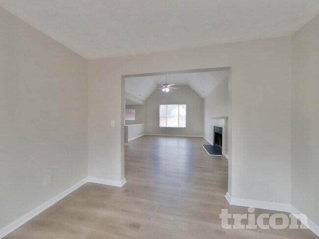 Photo - 1401 Lancaster Ct