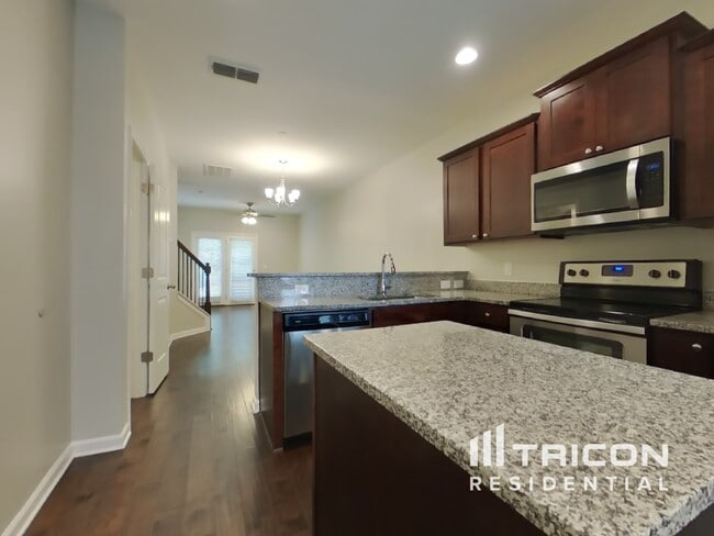 Photo - 121 Hickory Sta Ln