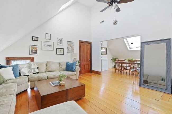 Photo - 57 Harbor View St Unit 3