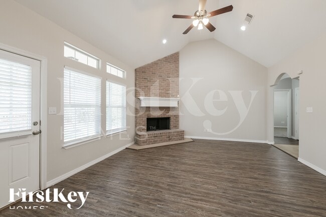 Photo - 295 Cypress Dr