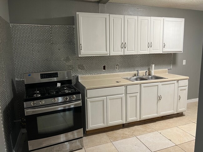 Photo - 710 Marlowe Ave Unit Apartment suite separate entrance