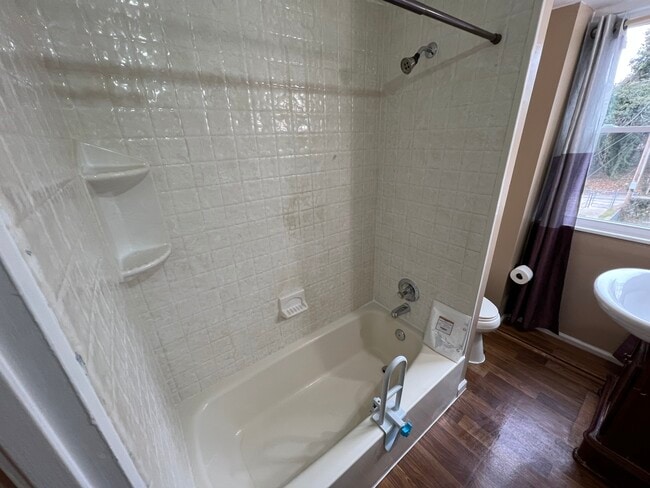 Photo - 7202 Sindall Rd