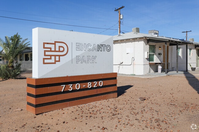 Señalización del monumento - Encanto Park Apartments