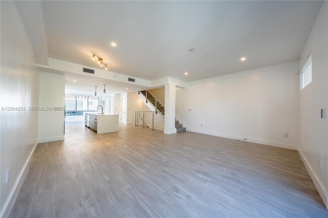 1153 101st St Unit 1153