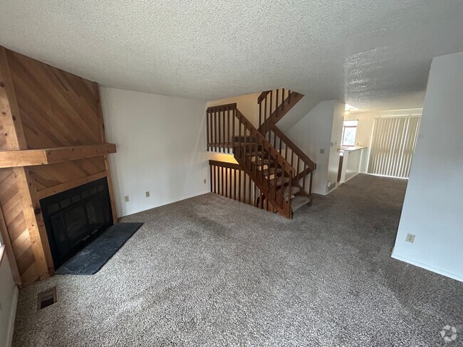 Building Photo - 2 Bed 2 Bath Condominium