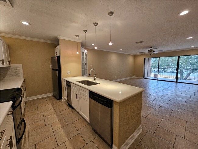 Photo - 15575 Marina Dr Unit 323A