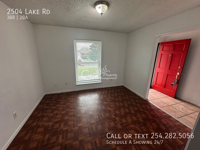 Photo - 2504 Lake Rd