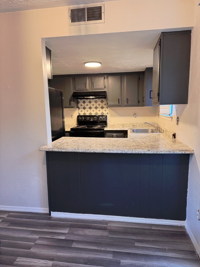 Photo - 1013 Dickerson Dr SE Unidad C