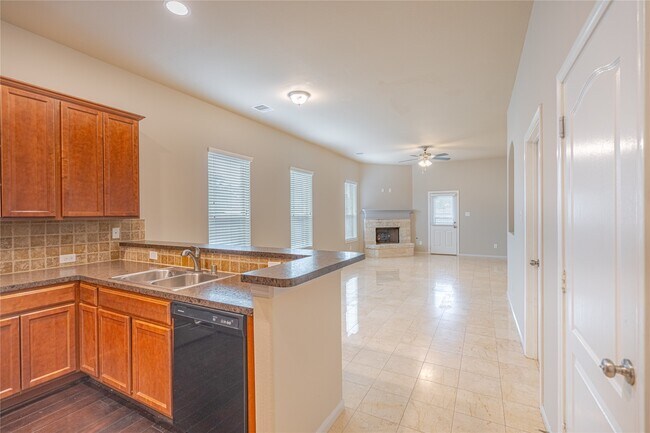 Photo - 28514 Lockeridge Springs Dr
