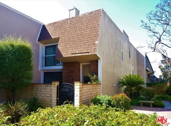 Building Photo - 13065 Mindanao Way Unit 12 Rental