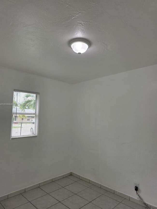 Photo - 1844 Taft St Unidad 1-5