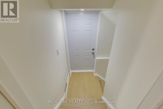 Photo - 655 Paragon Pl