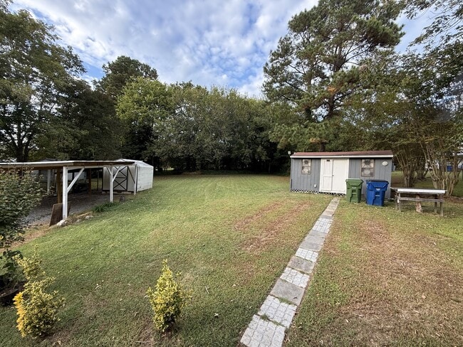Photo - 208 Travora St
