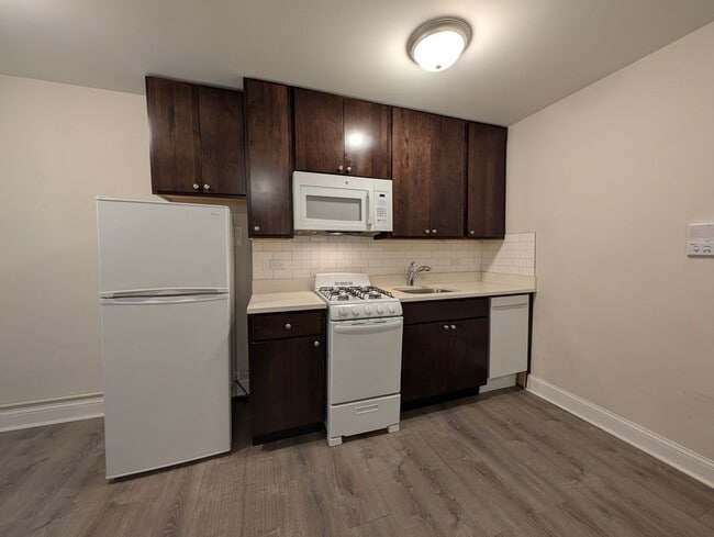 Photo - 5417 N Kenmore Ave Unit 107