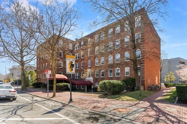 Photo - 1716 Cambridge St Condo Unit 31