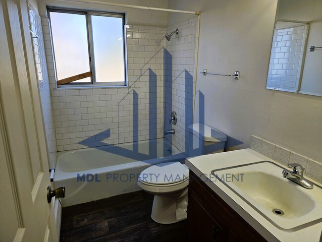 Photo - 2225 Weiss St Unit 2