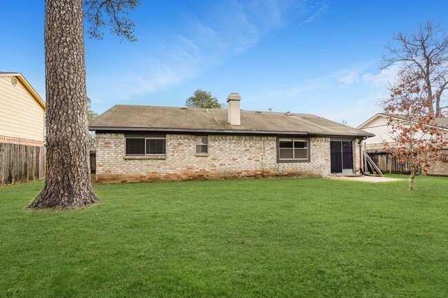 Building Photo - 15707 Baytree Dr