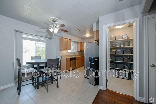 Building Photo - 3739 W Bullard Ave Rental