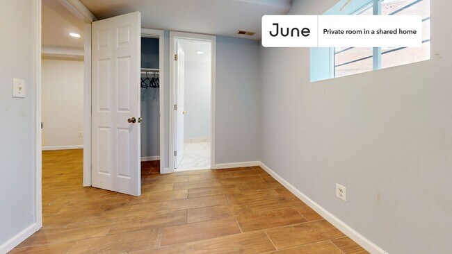 Photo - Room in Shared 7 bed/6 bath home Unidad G