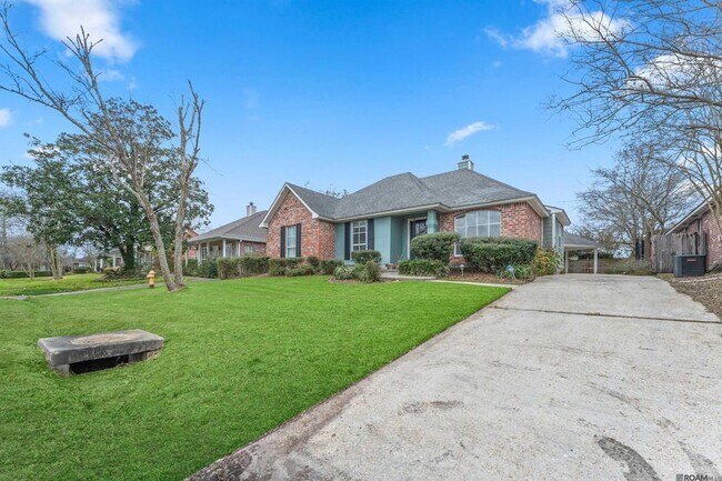 Photo - 18516 Lakefield Ave