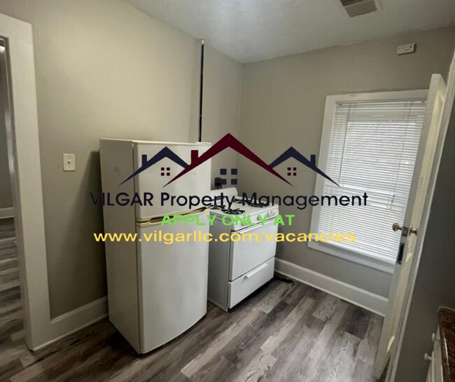 707 Linwood Ave. Apartment Unit Upper studio ( 3) La Porte, IN