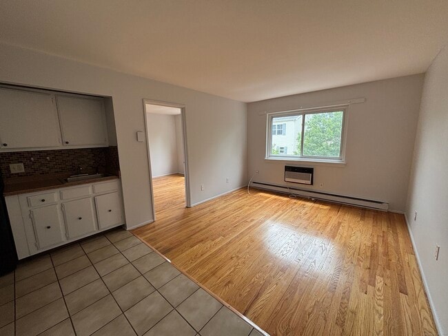 Photo - 17 Ferris Ave Unit 14