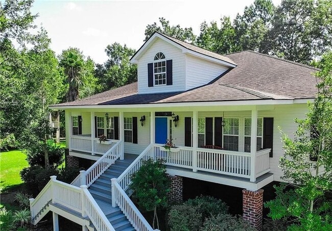 Building Photo - Beautiful 3 bedroom 2 bath home