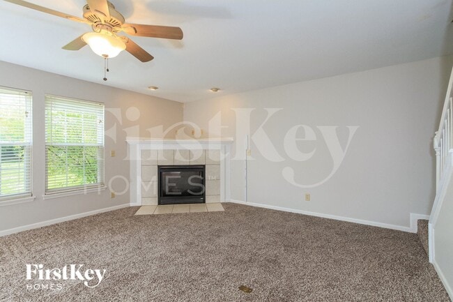 Photo - 634 Ellen Dr