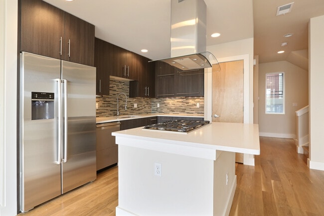 Photo - 3036 Zuni St Townhome