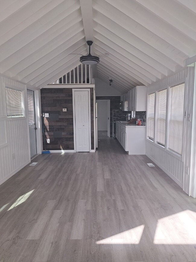 Photo - Nicely Redone 1/1 on Center Lake