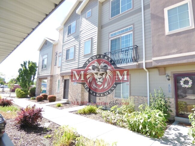 Building Photo - 3 Bd 3.5 Bath 2 Car Garage Townhome in Sandy