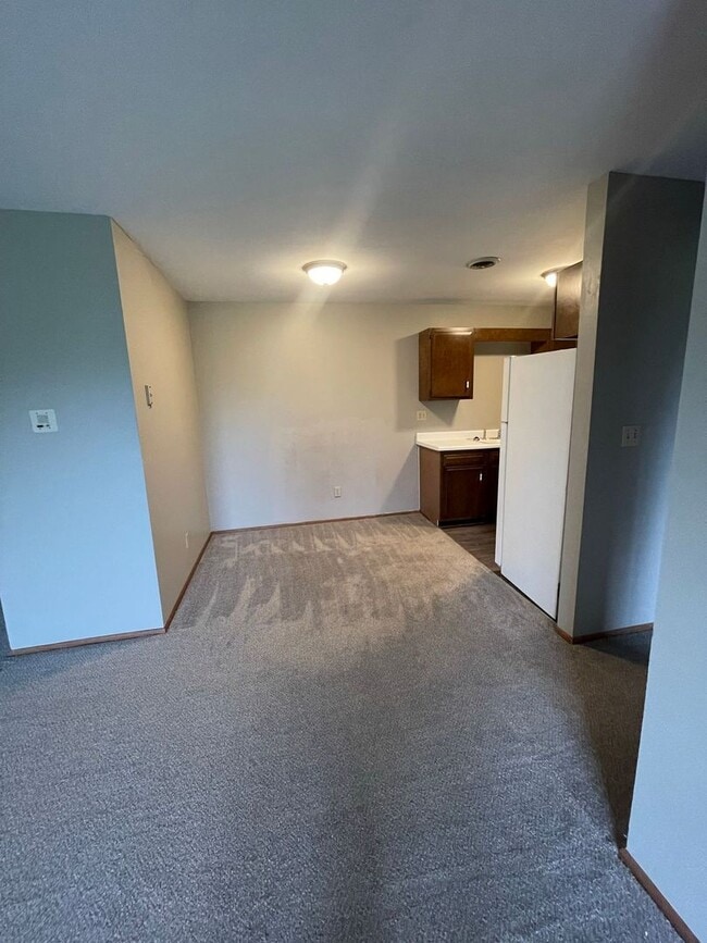 Photo - 6868-6870 Kathleen Court Unit #8