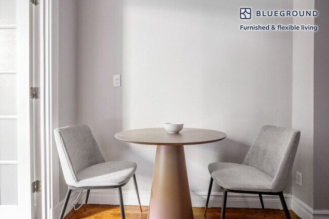 Photo - 248 Mott St Unidad FL2-ID1854